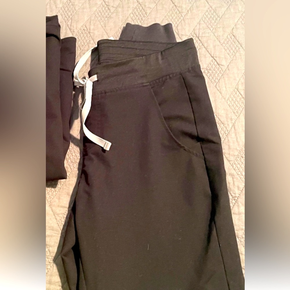 Small  regular Zamora fig joggers. Worn once in good condition.